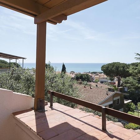 Villa Con Terrazza Vista Mare カスティリオーネ・デッラ・ペスカーイア エクステリア 写真